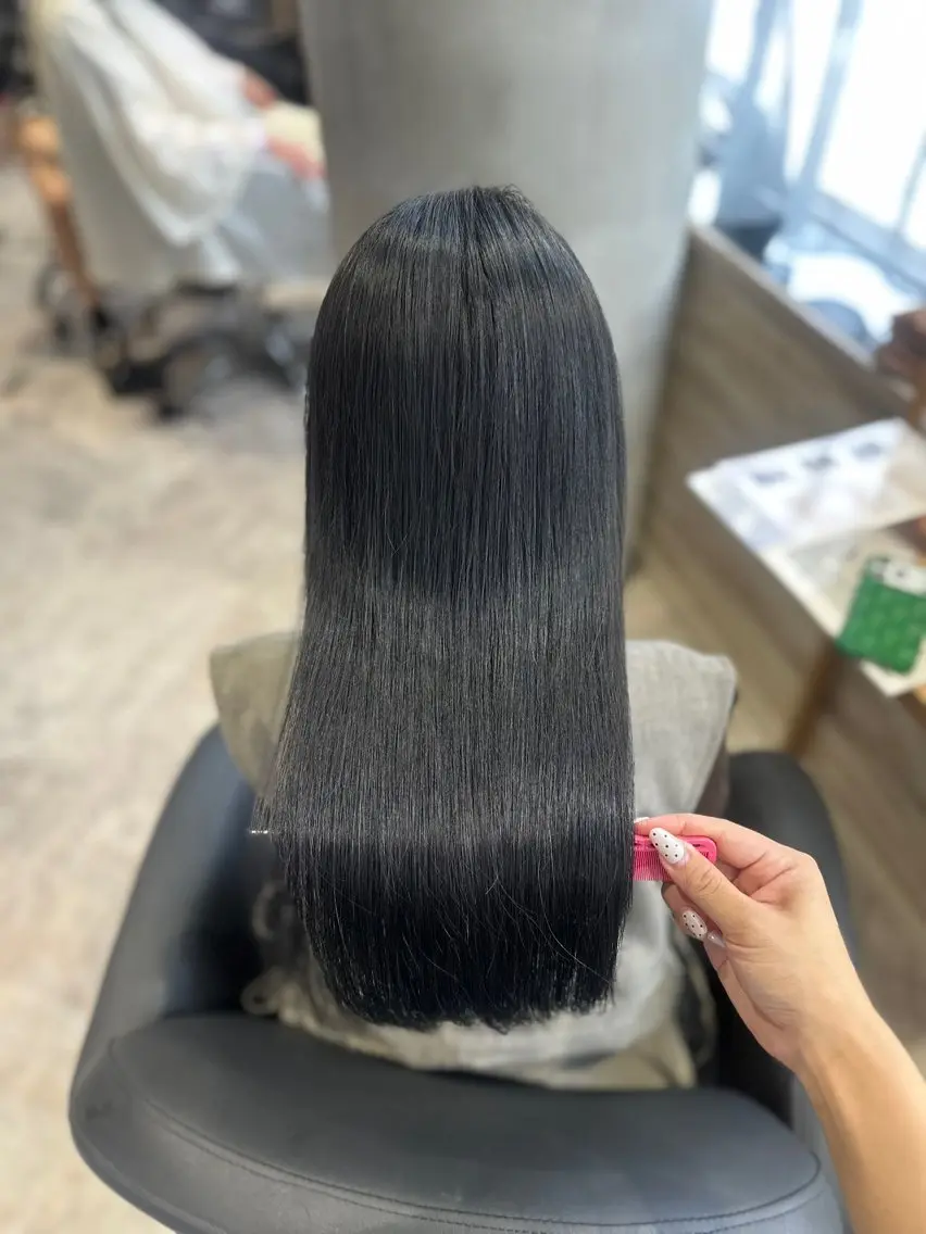 セミロング カラー ヘアカラー LUPI byLee MIUのヘアスタイル