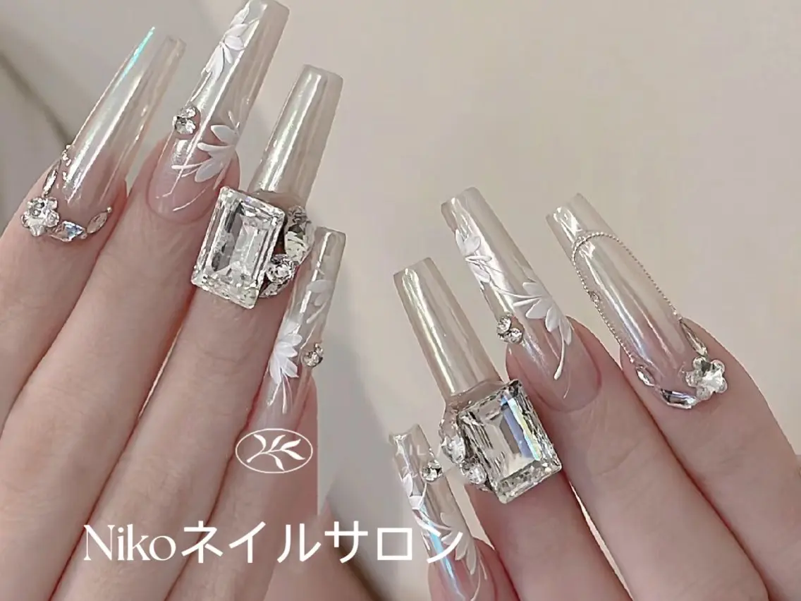 ネイル ジェルネイル ハート 韓国ネイル ニュアンスネイル パラジェル More Glam 高田馬場店のネイルデザイン
