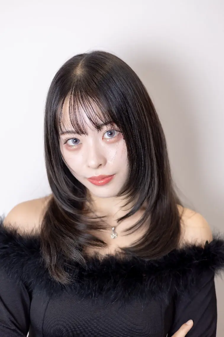 セミロング カット ヘアカラー トリートメント 尾澤 尚希のヘアスタイル