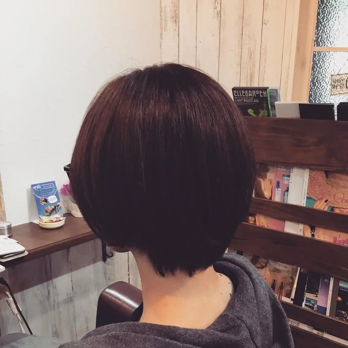 ショート カラー embrace エンブレイスのヘアスタイル