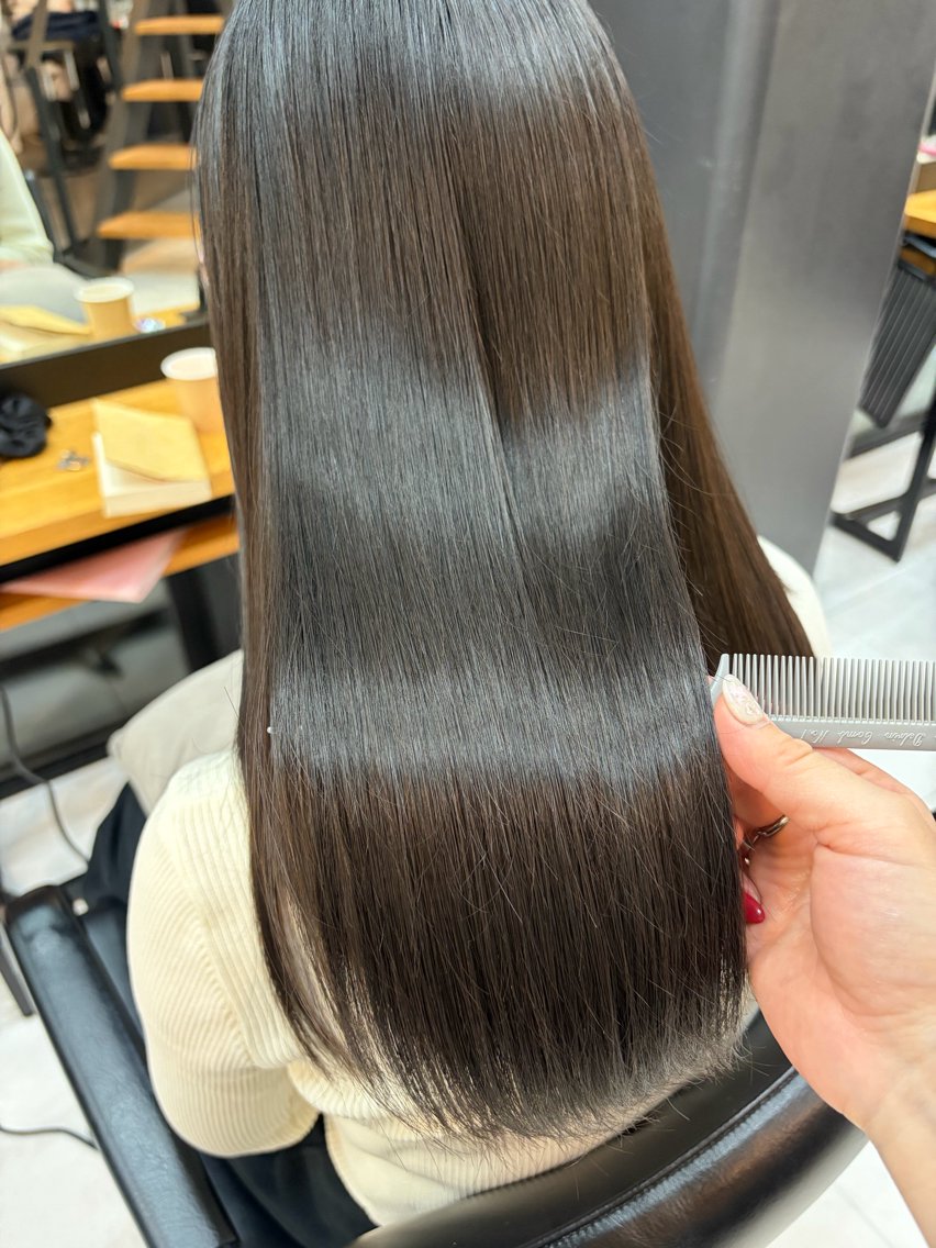 ロング 🍋髪質改善× 透明感カラー ジュリのヘアスタイル