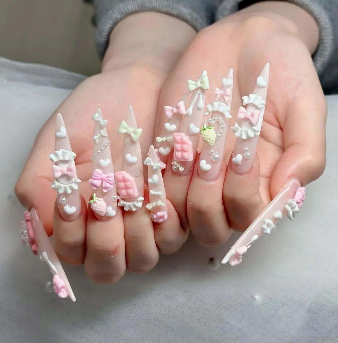 ネイル フレンチネイル ジェルネイル ハロウィン 韓国ネイル マグネットネイル ハンドネイル neco H.babynailのネイルデザイン