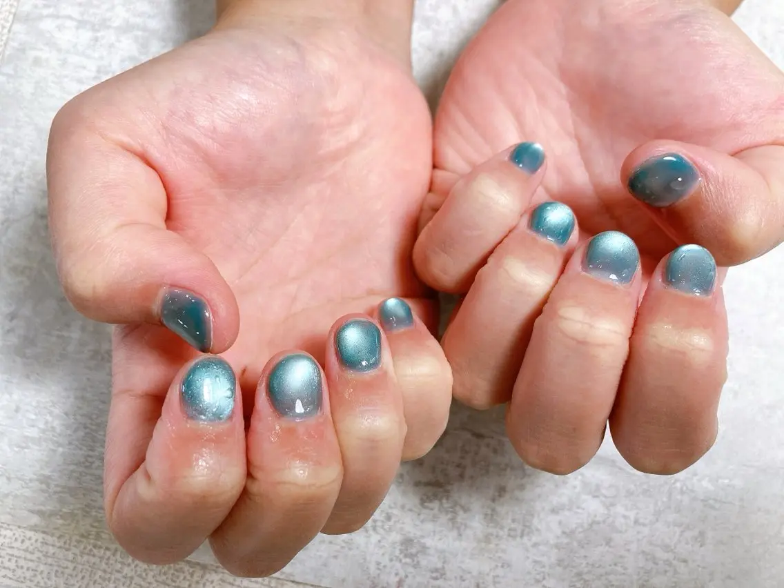 ネイル オーロラネイル ブルー フットネイル フレンチネイル ジェルネイル ハンドネイル kiki nail たまプラーザのネイルデザイン