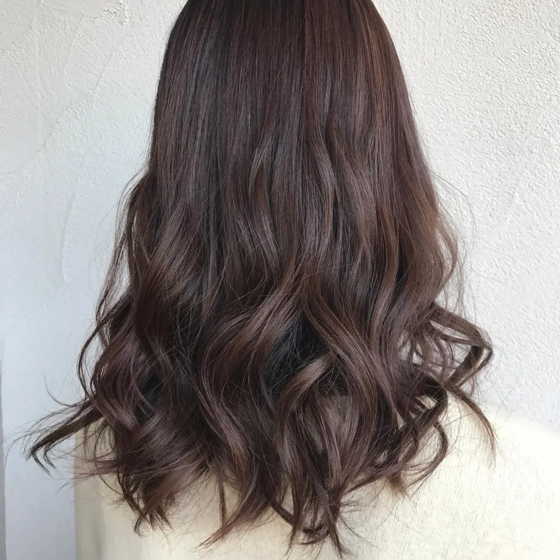 カラー 山下 襟華のヘアスタイル