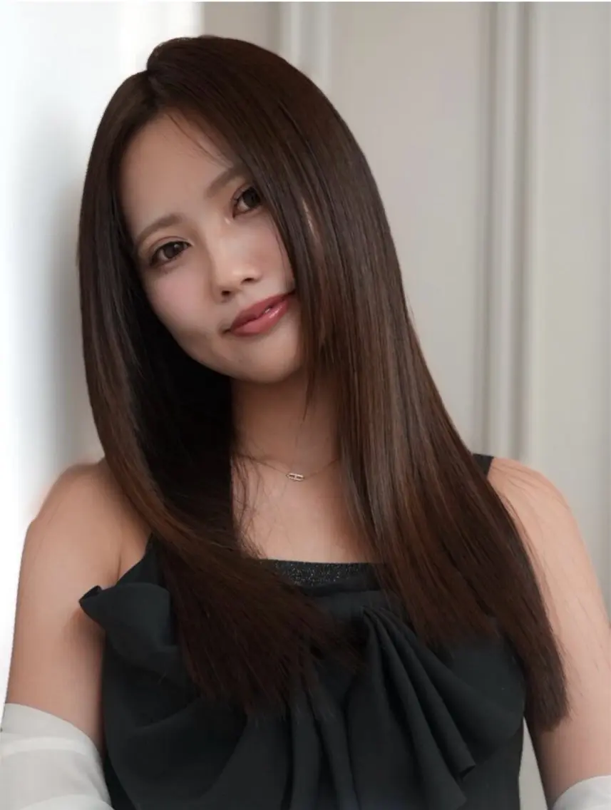 ロング 縮毛矯正 名免良 一冴のヘアスタイル
