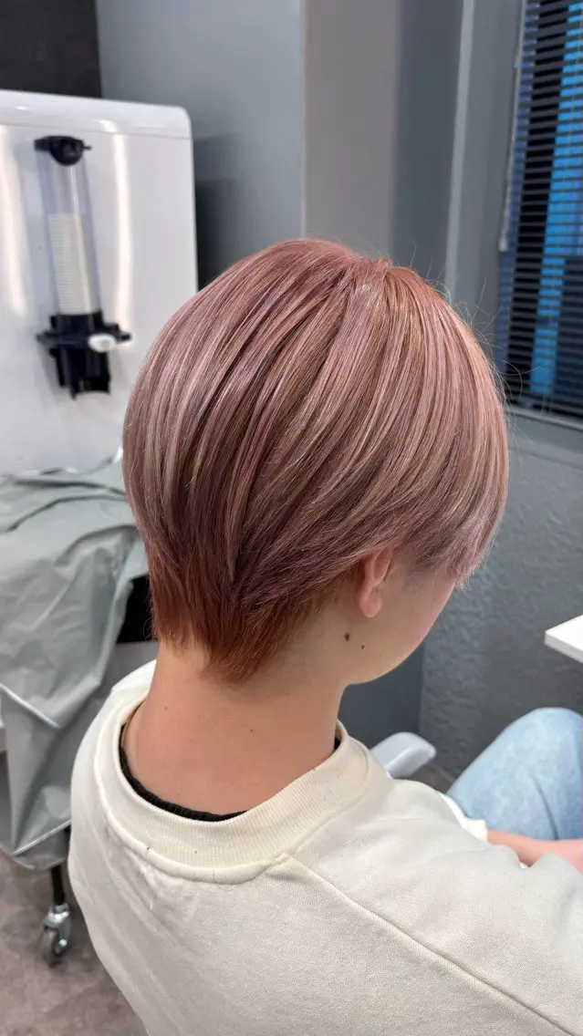 カラー メンズ 🫧透明感ブリーチ 🫧𝑳𝒖𝒏𝒂のヘアスタイル