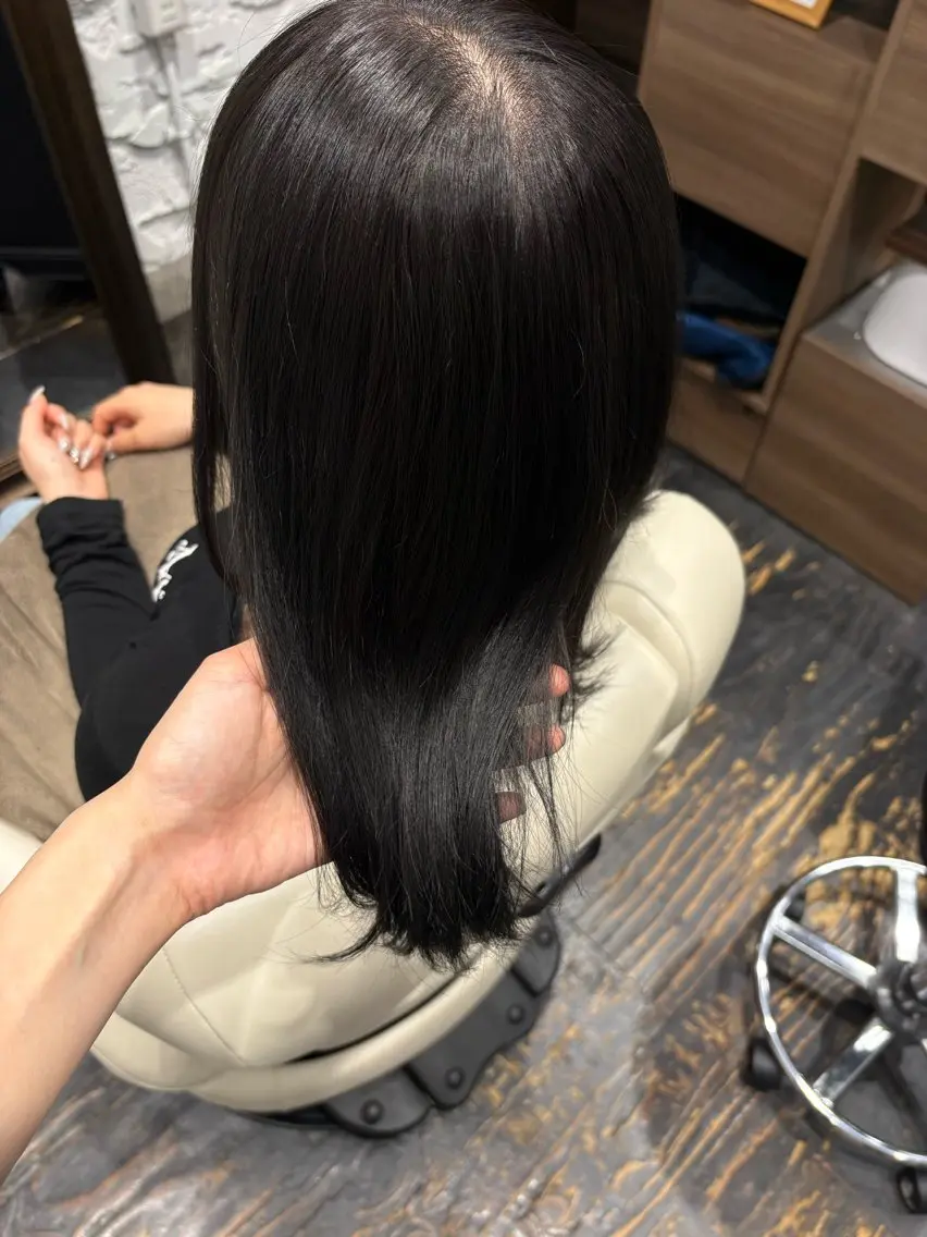 ミディアム カラー 黒髪 透明感カラー カット ヘアカラー こと/都島 /ARCOIRISのヘアスタイル