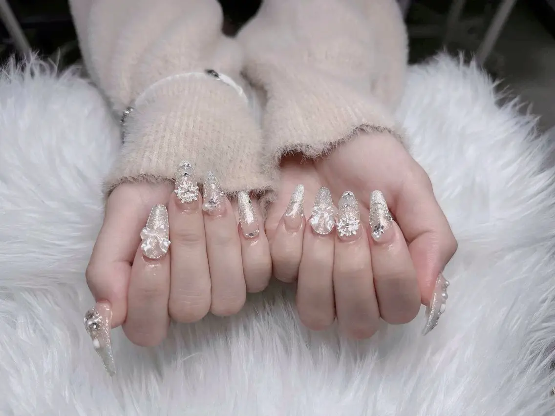 ネイル キラキラネイル 韓国ネイル ワンホンネイル ハンドネイル H.baby Nail Salonのネイルデザイン
