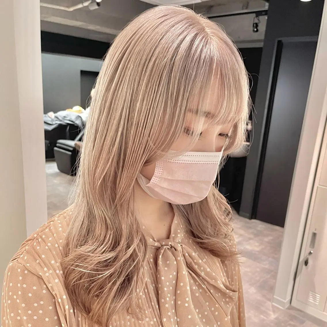 ロング カラー ベージュカラー ハイトーンカラー ヘアカラー トリートメント ✨MiL✨ ✨心斎橋✨のヘアスタイル