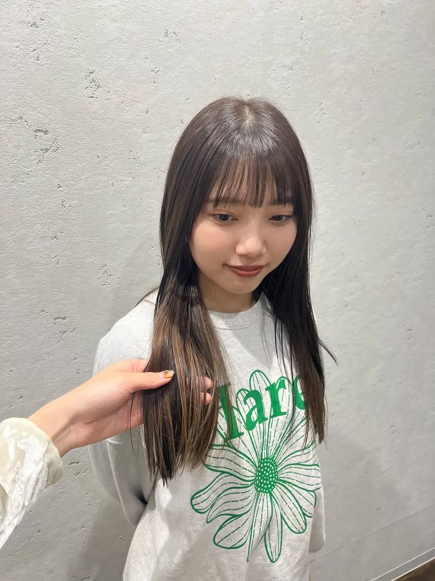 ロング カラー イヤリングカラー ナチュラルカラー 錦糸町【三橋衿奈】のヘアスタイル