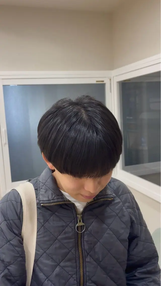 メンズカット+髪質改善 縮毛矯正|自然で扱いやすいストレートの写真