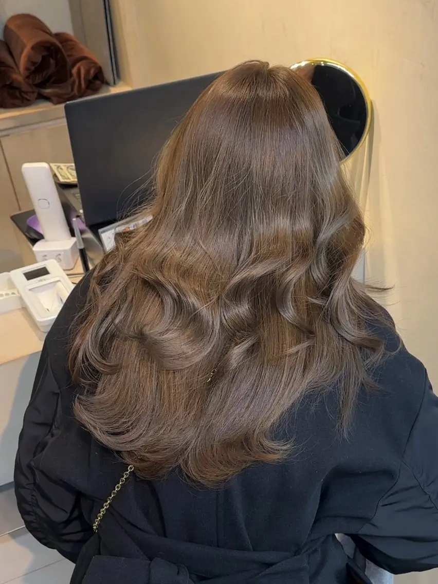 ロング カラー ブリーチなしヘーゼル 🤎透明感カラー 唯のヘアスタイル