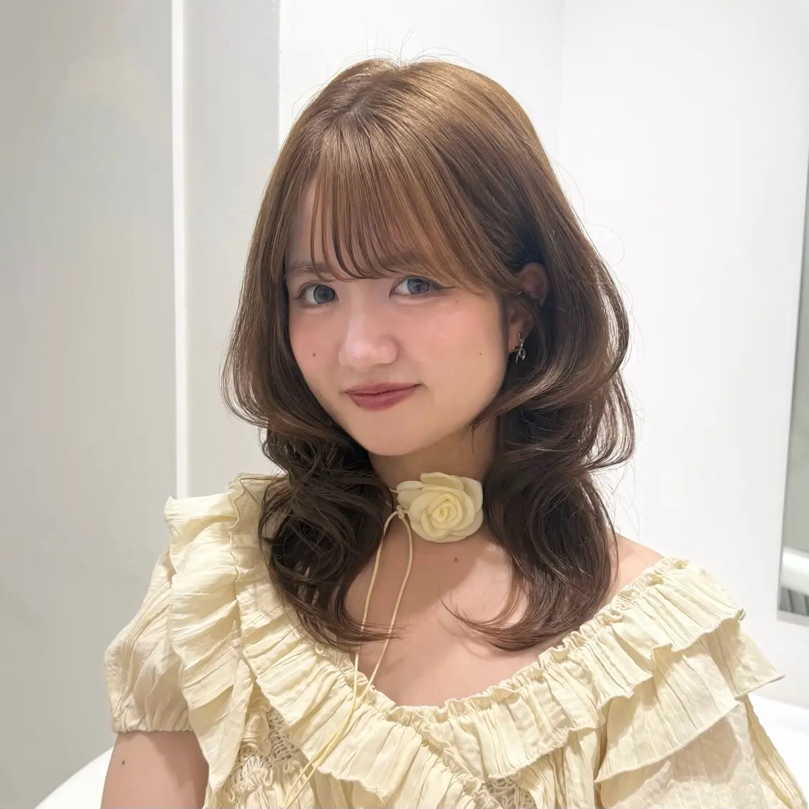 セミロング カラー ベージュカラー 透明感カラー ミルキーベージュ ヘアカラー ParveMix 🩶🫧入江 香名のヘアスタイル