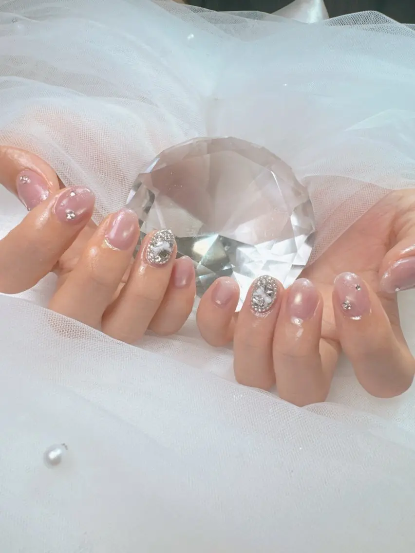 ネイル アートネイル フレンチネイル ジェルネイル ガラスフレンチ マグネットネイル ハンドネイル Queeens nailのネイルデザイン