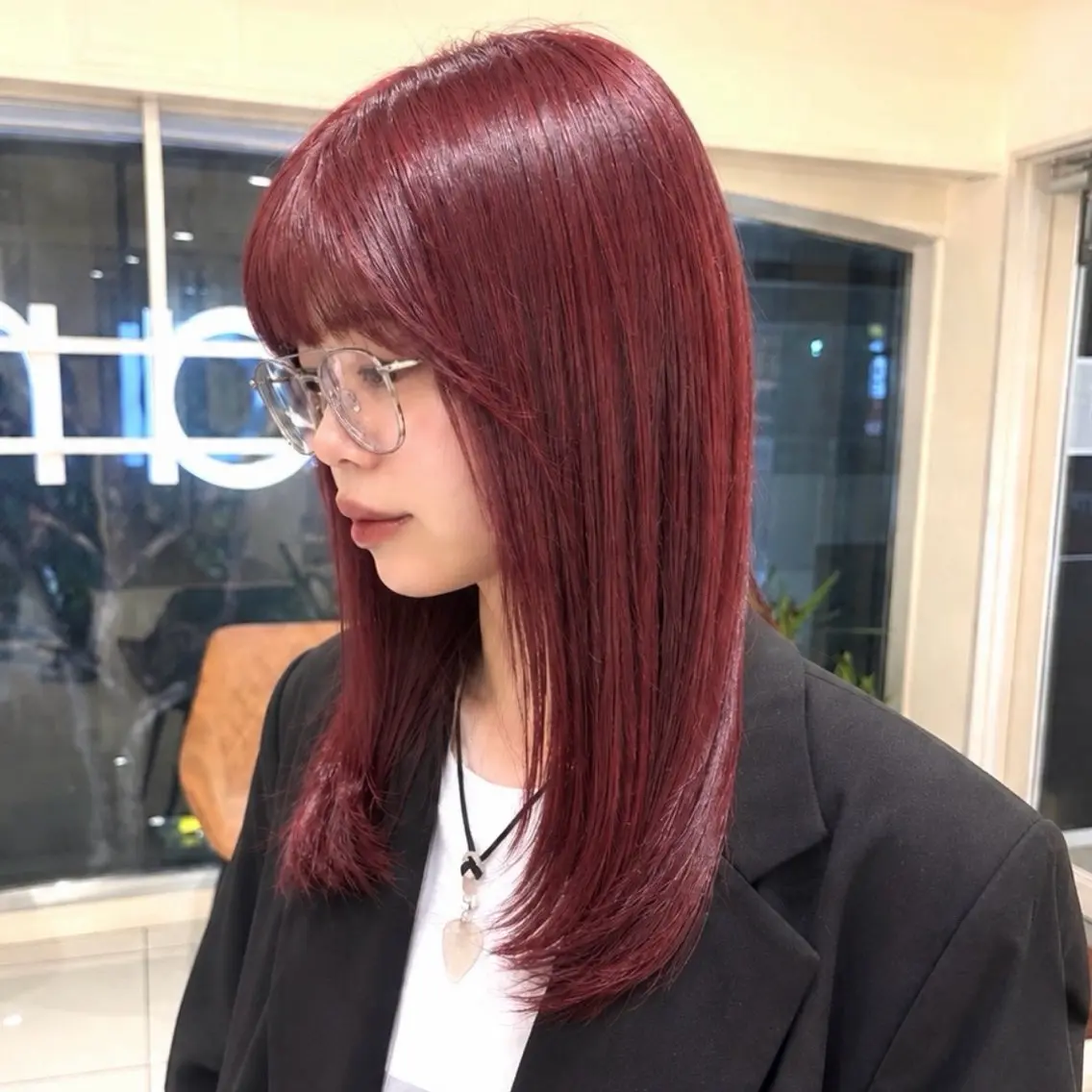 ミディアム カラー ボルドーカラー レッドカラー カット ヘアカラー トリートメント 暖色カラー/ボブ/ 縮毛矯正/銀座/モエのヘアスタイル
