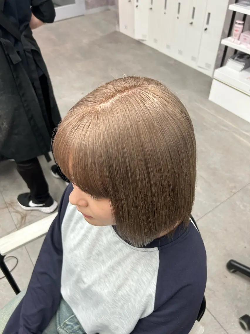 ショート カラー ヘアアレンジ MOMO艶髪 🩵モテカラーのヘアスタイル