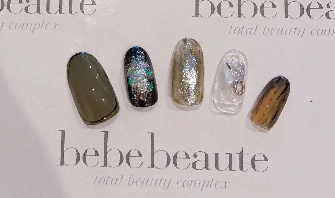 ネイル クリアネイル BEBE BEAUTEのネイルデザイン