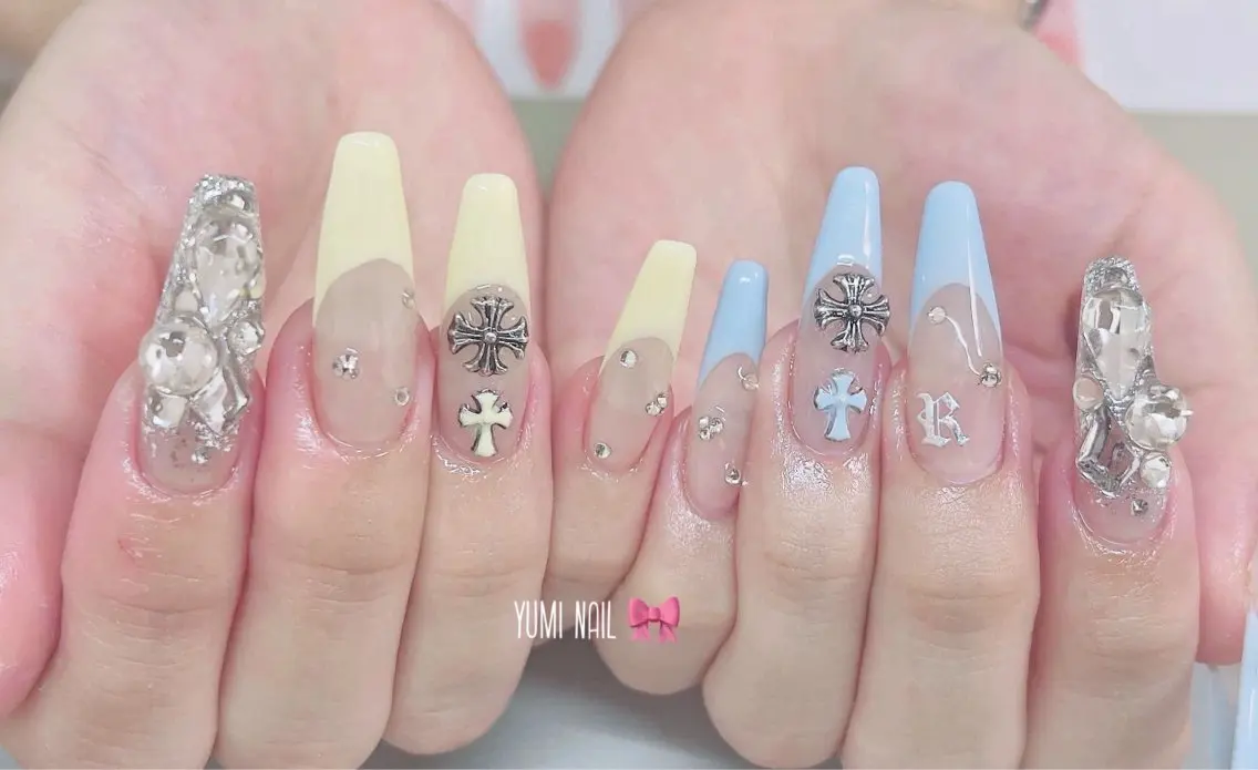 ネイル ハンドネイル 𝐲𝐮𝐦𝐢🎀 長さ出しデザイン専門のネイルデザイン