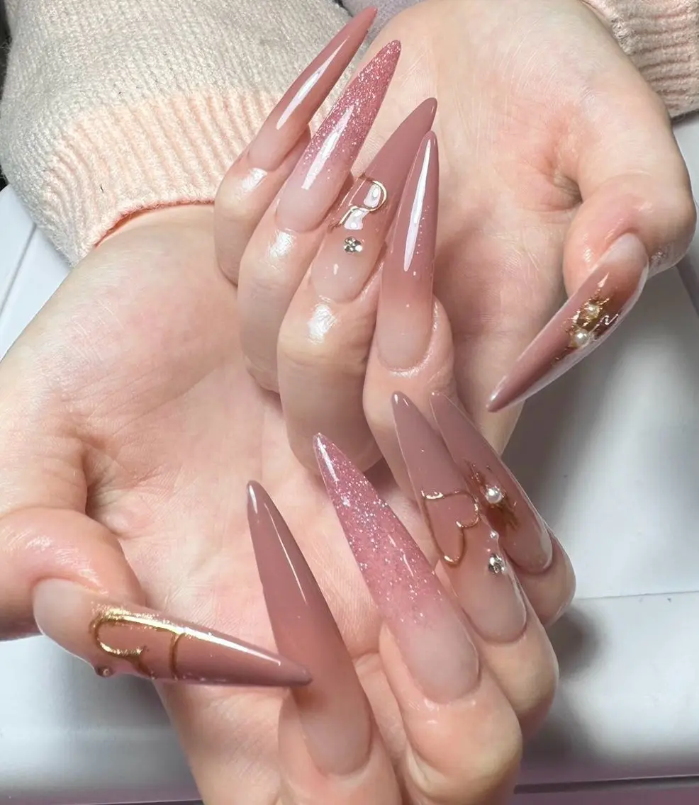 ネイル B·U Nail大宮 長さだし専門店のネイルデザイン