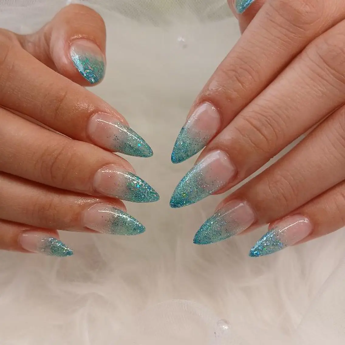 ネイル グラデーション オフィスネイル Eclat Nail salonのネイルデザイン