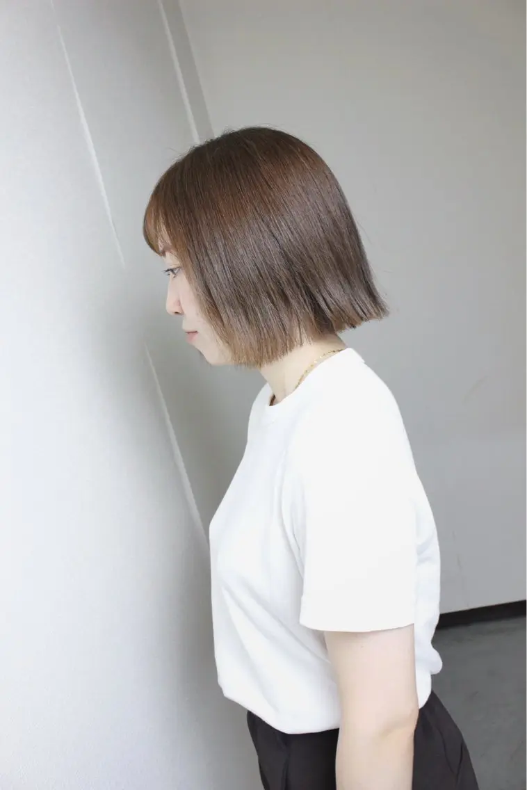ショート カラー 切りっぱなしボブ ベージュカラー ブリーチ ブリーチなしカラー ボブ カット ヘアカラー 土居 正季のヘアスタイル