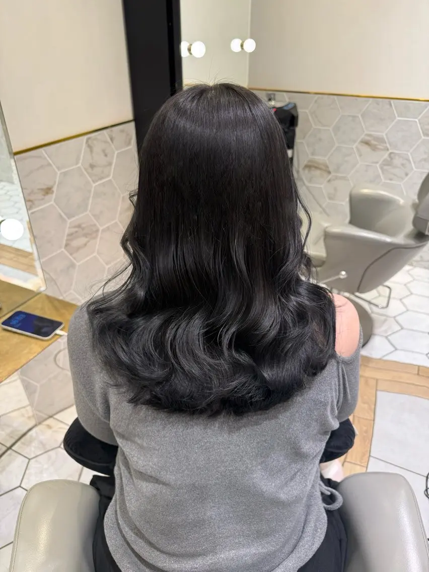 ミディアム カラー カット ヘアカラー トリートメント Rico 新栄のヘアスタイル