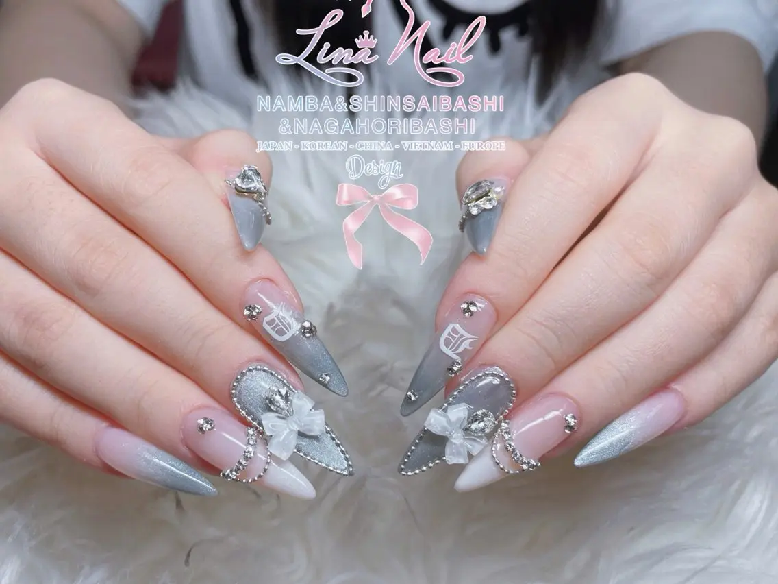 セミロング ハンドネイル Linanail Nambaのマツエク・マツパデザイン