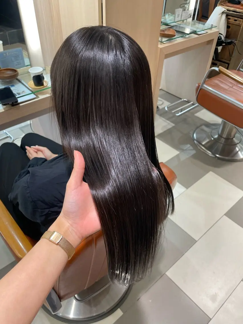 セミロング カット 縮毛矯正 トリートメント 青沼夏未/オリーブ/ 寒色カラーのヘアスタイル