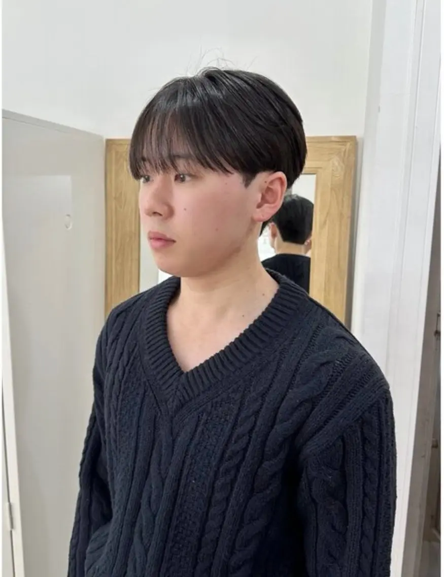 パーマ メンズ メンズブリーチ センターパート メンズハイトーン カルマパーマ メンズ韓国風 カット 縮毛矯正 似合わせメンズカット ブリーチ/ウルフ/栄のヘアスタイル