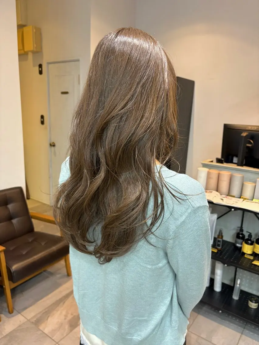 セミロング ヘアカラー yoro /ミホのヘアスタイル