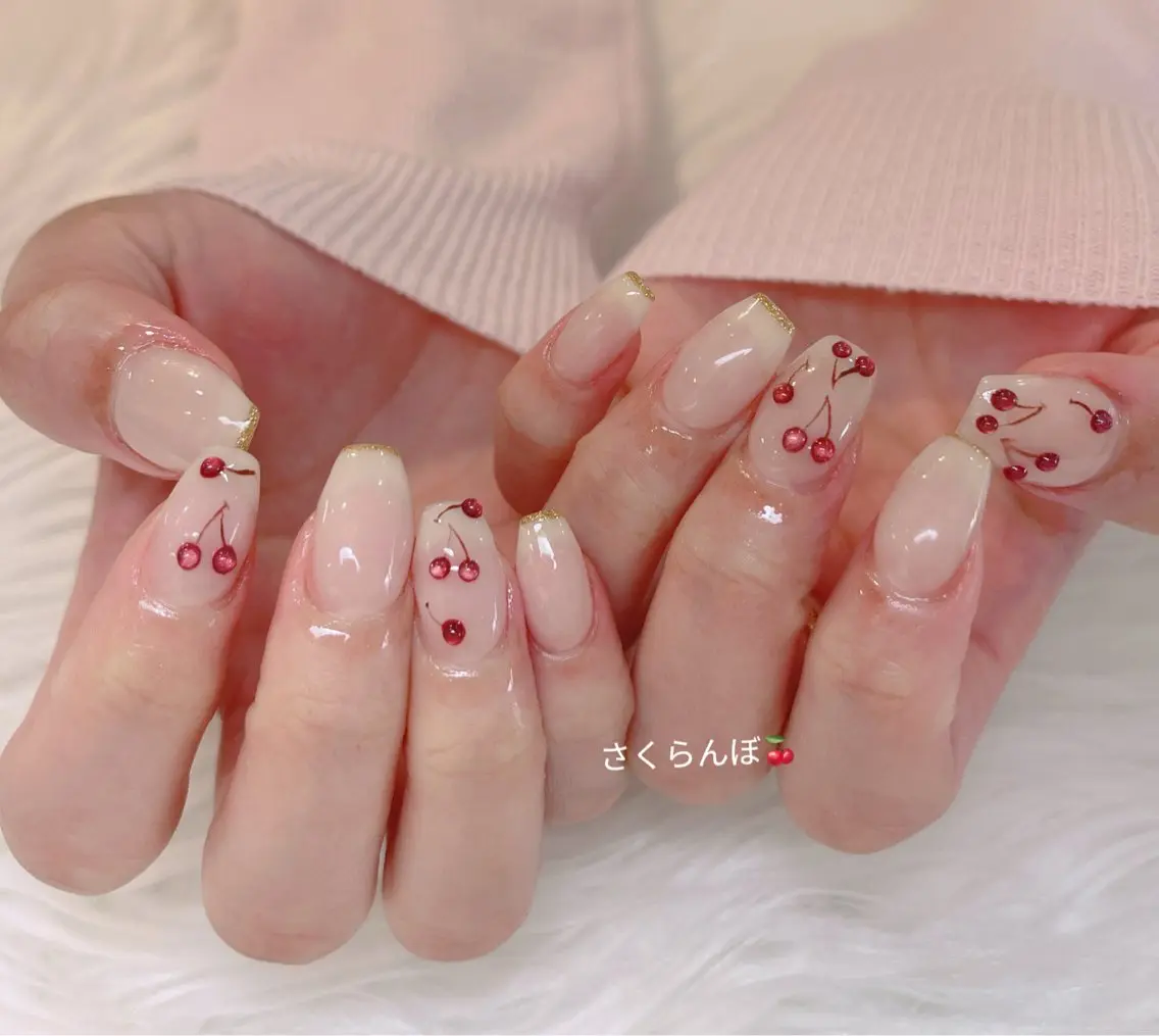 ネイル アートネイル チークネイル 桜ネイル フラッシュネイル フレンチネイル ハンドネイル Floria ユイのネイルデザイン
