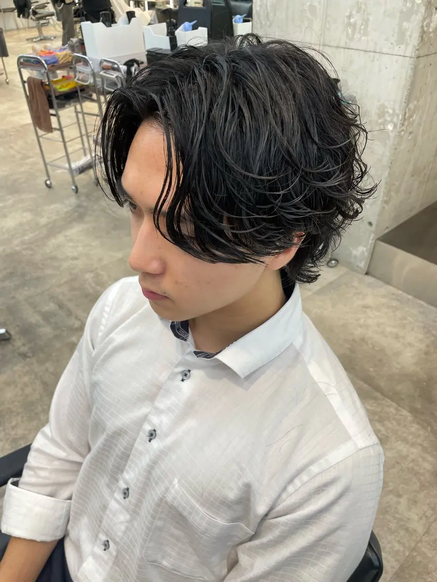 ショート パーマ メンズ フェザーパーマ メンズパーマ カット パーマ 神山 哲のヘアスタイル