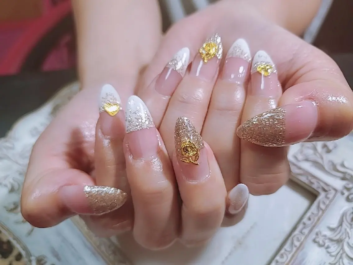 セミロング ネイル フレンチネイル ハンドネイル mamo nailのネイルデザイン