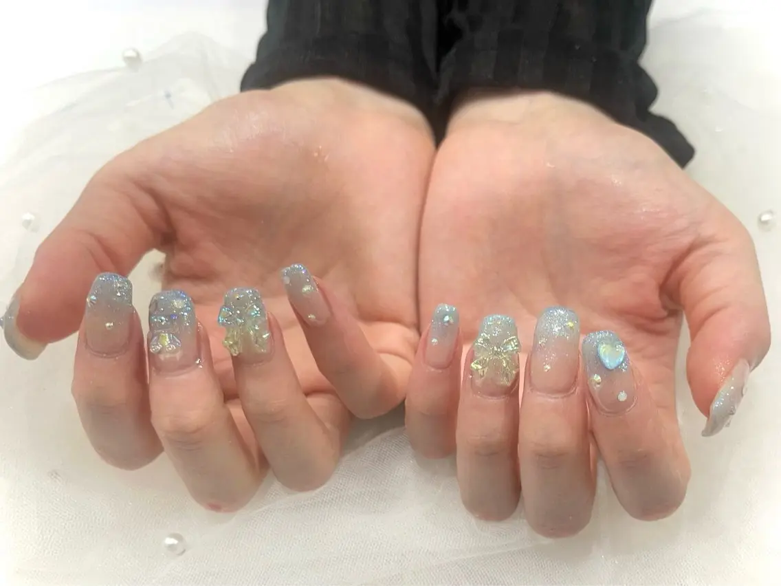 ネイル オーロラネイル ラメ(グリッター) ラメグラデーション ハンドネイル Nail salon Cielel⟡Ayaのネイルデザイン