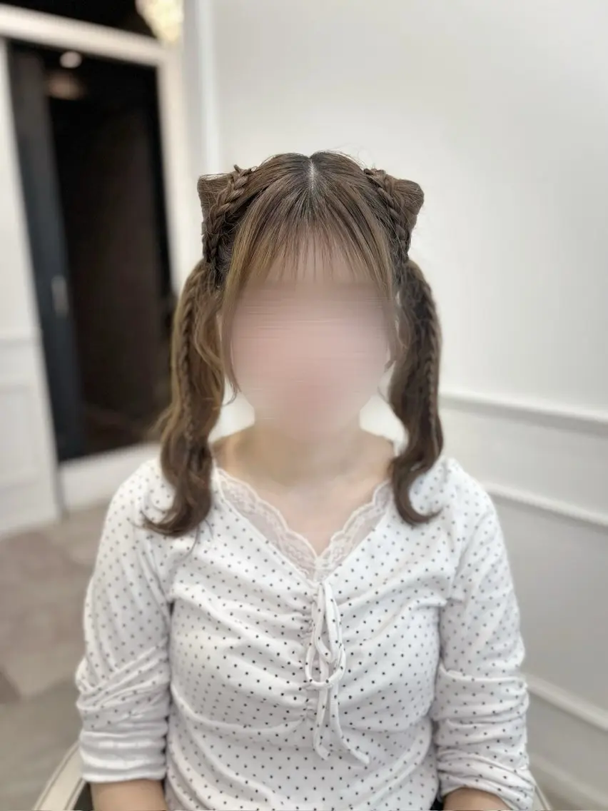 セミロング ヘアアレンジ 徳倉 碧葉のヘアスタイル