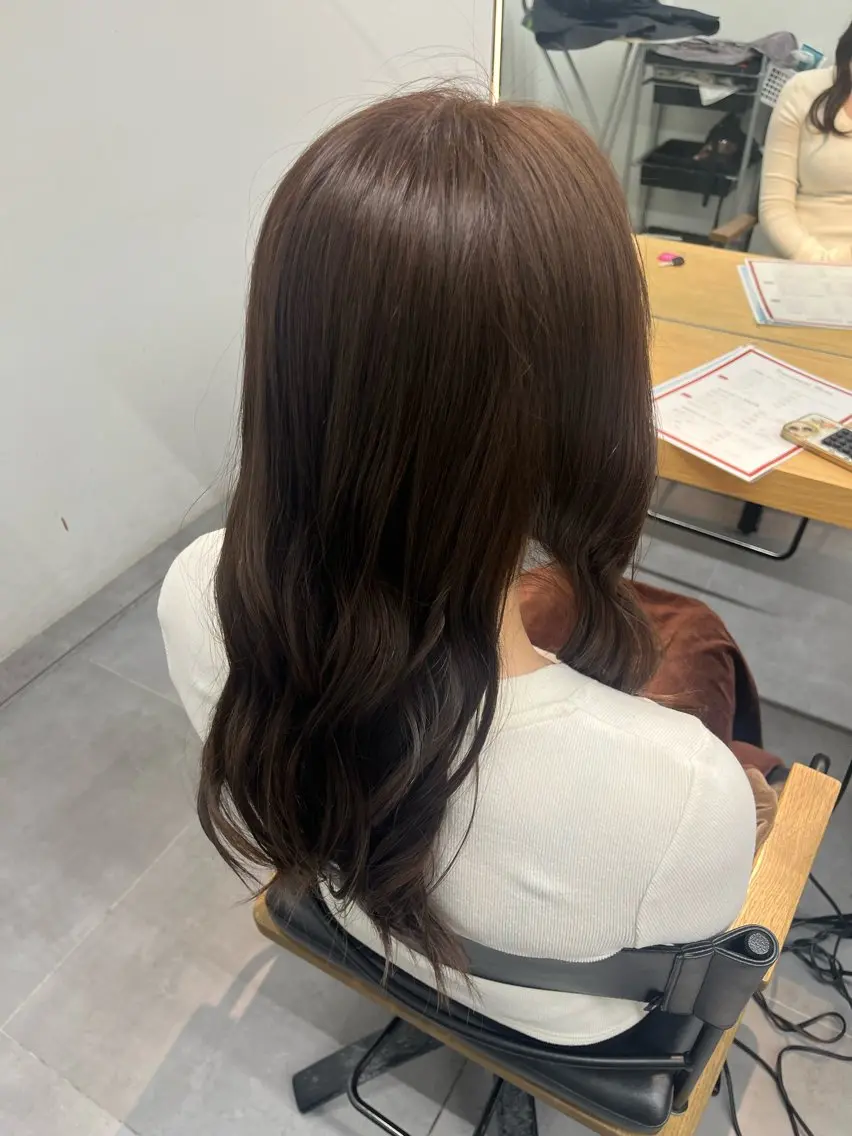 ロング カラー ブラウンカラー ヘアカラー トリートメント miu / Balance天王寺のヘアスタイル