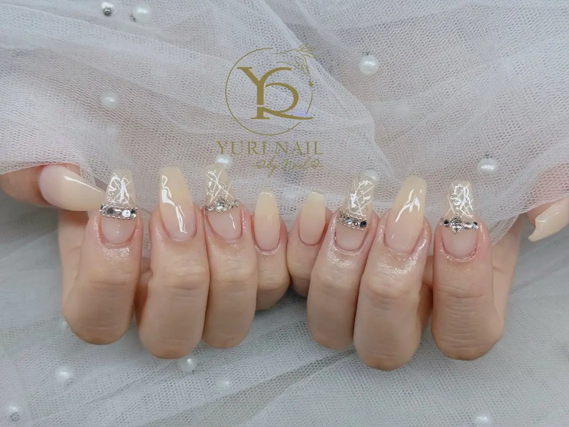 ネイル チークネイル フットネイル グラデーション 韓国ネイル 持ち込み ハンドネイル フットネイル ハンドケア YURI Nail NARITAのネイルデザイン