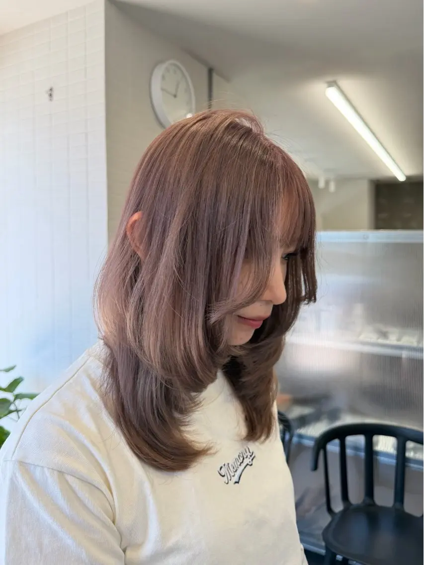 ミディアム カラー ヘアカラー tasty MIUのヘアスタイル
