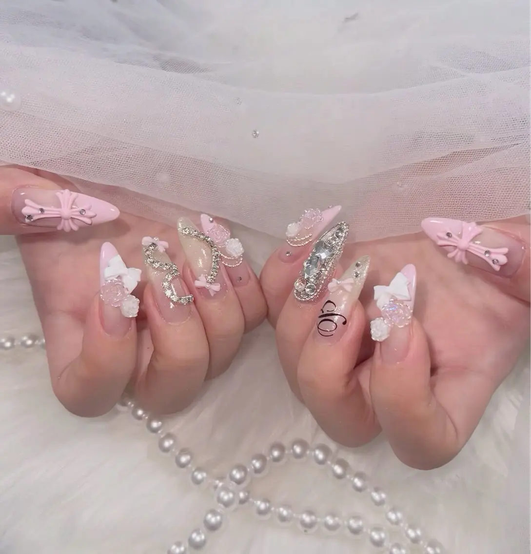 ネイル オーロラネイル 長さ出し フラッシュネイル フレンチネイル ジェルネイル ハンドネイル ハンドケア CiCi Nail Salonのネイルデザイン
