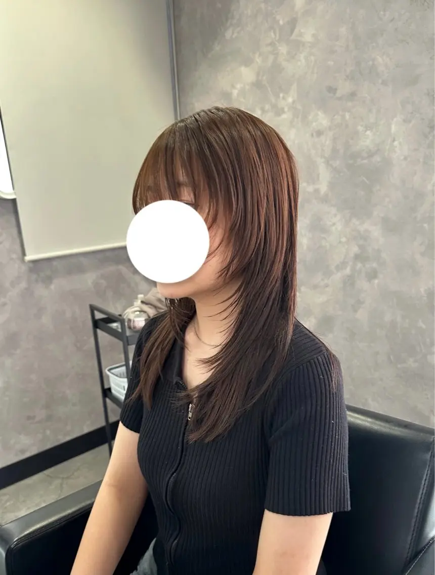 セミロング ハッシュカット 楠奥 結衣のヘアスタイル