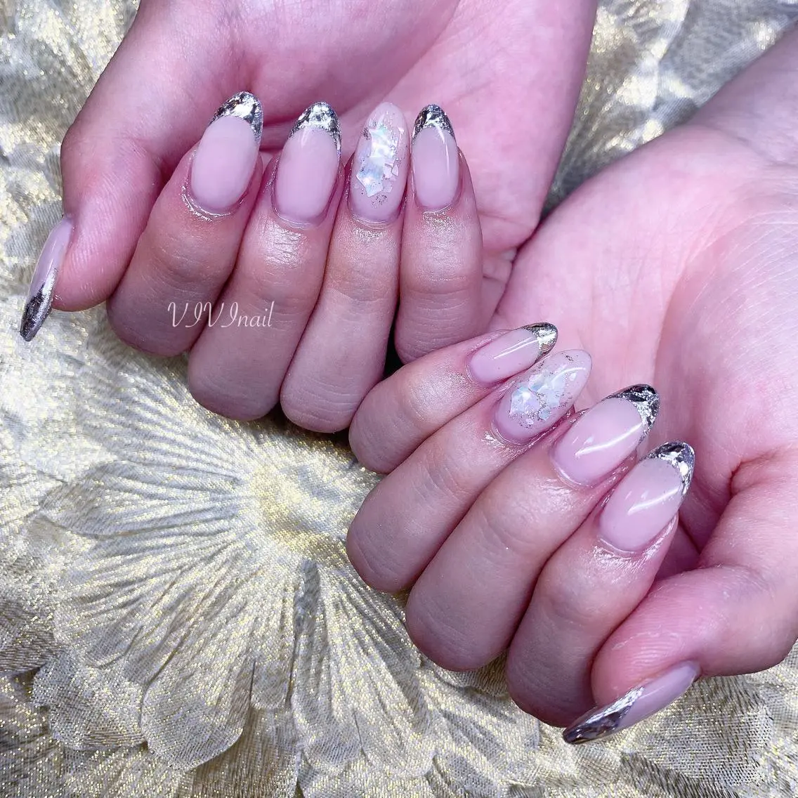 ネイル フレンチネイル ガラスフレンチ ハンドネイル vivi nailのネイルデザイン