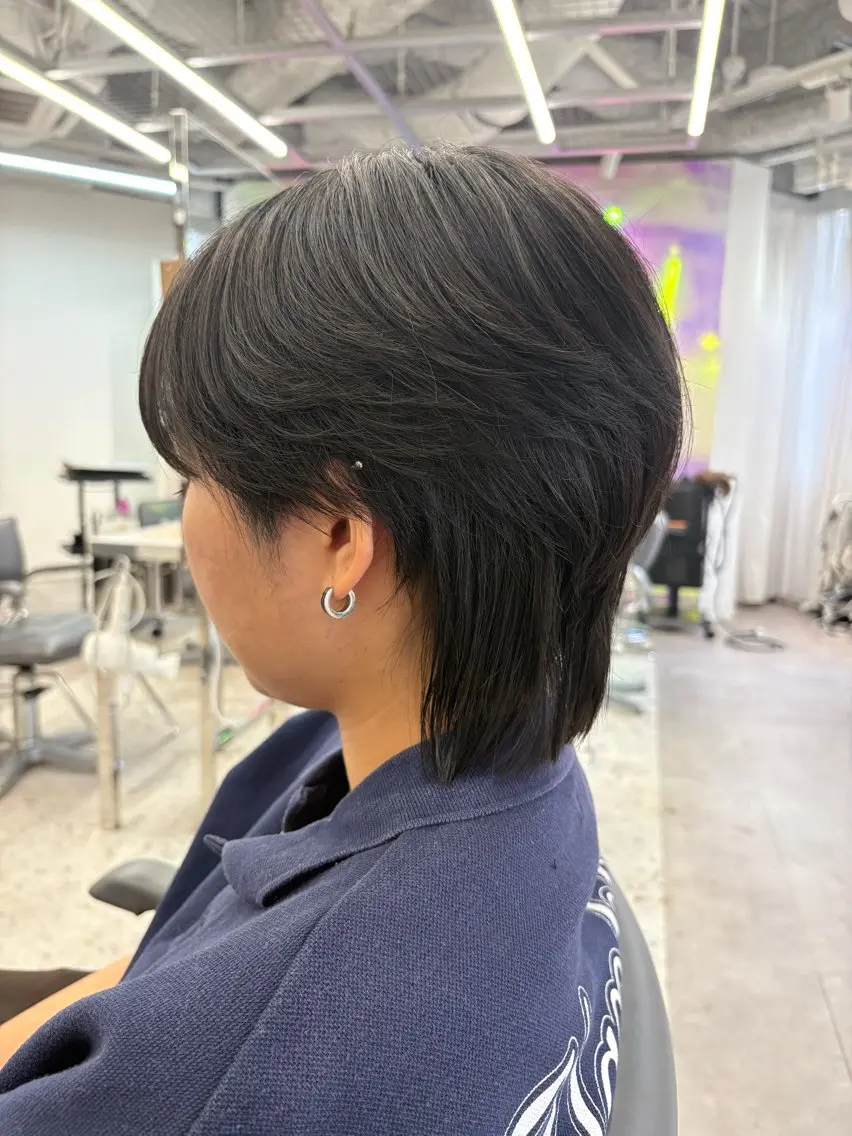 メンズ センターパート メンズ韓国風 韓国マッシュ マッシュウルフ マッシュ ‎しゅり🇰🇷 日韓MIXメンズヘアのヘアスタイル