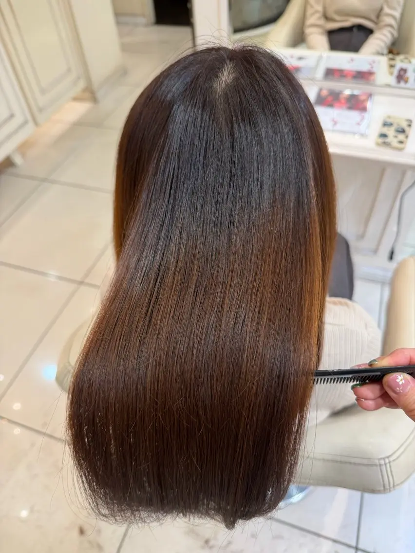 セミロング カラー カット ヘアカラー ツヤ重視 ワンカラー🫧Mioのヘアスタイル