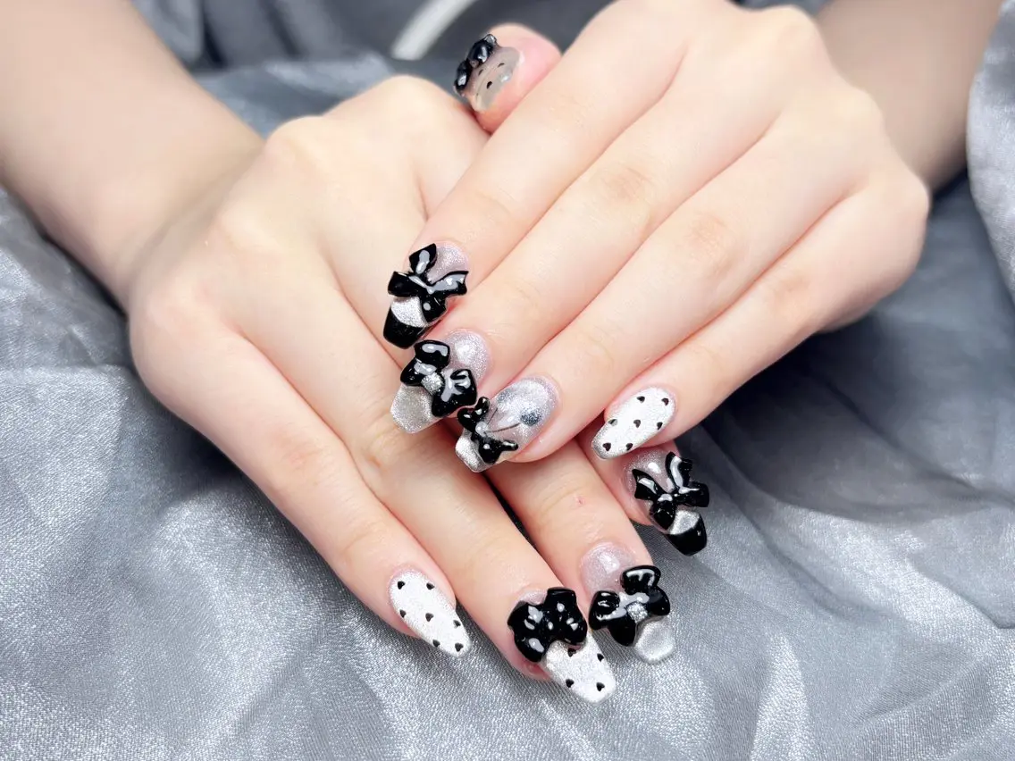 ネイル ハンドネイル H3 Nail Tsuki🦋💙のネイルデザイン