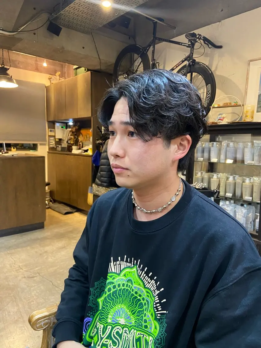 ショート メンズ メンズパーマ 岡本 蓮太のヘアスタイル