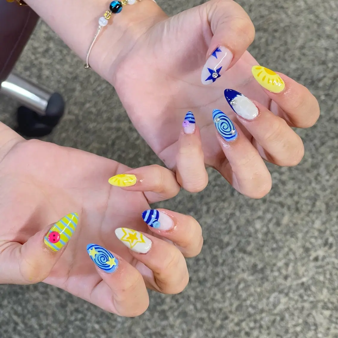 ネイル ハンドネイル NiJi Nailsのネイルデザイン