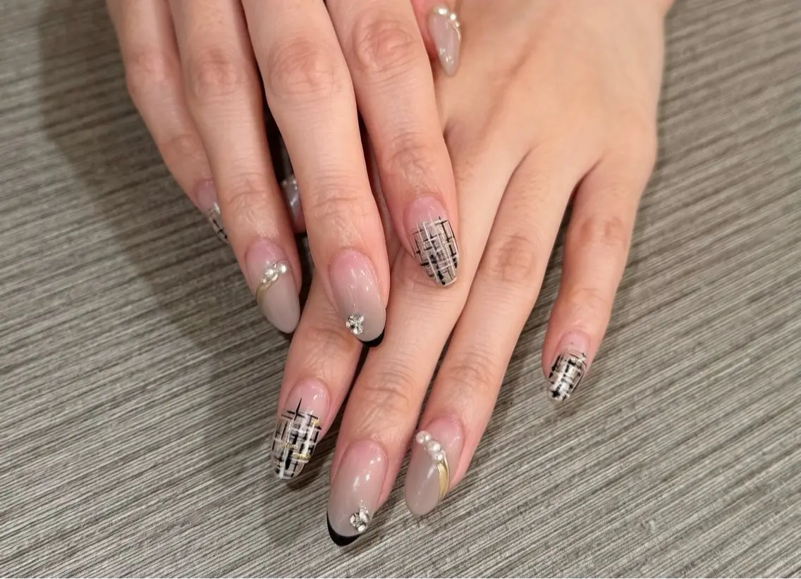 【オフあり】ハンドネイル💅🏻選べるプレミアムデザイン💎✨️の写真