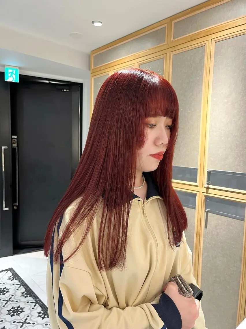 ロング ヘアカラー トリートメント 淡いハイトーンカラー レイヤーカットゆうかのヘアスタイル