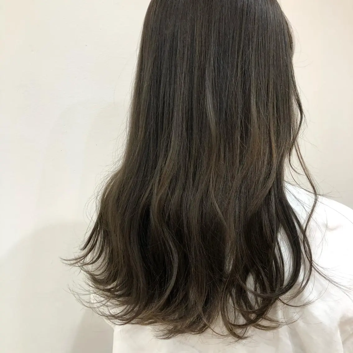 カラー 透明感カラー ハイライトカラー トルクアータ伏見 MIKUのヘアスタイル