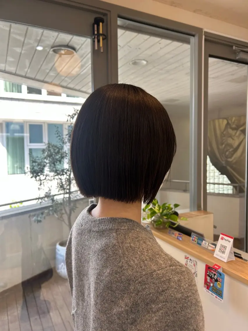 ショート 切りっぱなしボブ ボブ カット ウジイエ ミユウのヘアスタイル